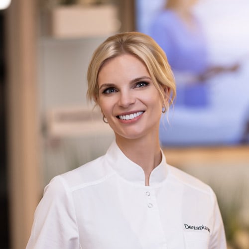 Aistė Pyragiūtė Navikienė - Implantologijos ekspertė, gydytoja periodontologė